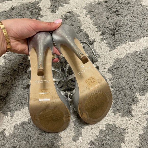 Heels - Picture 3 of 6